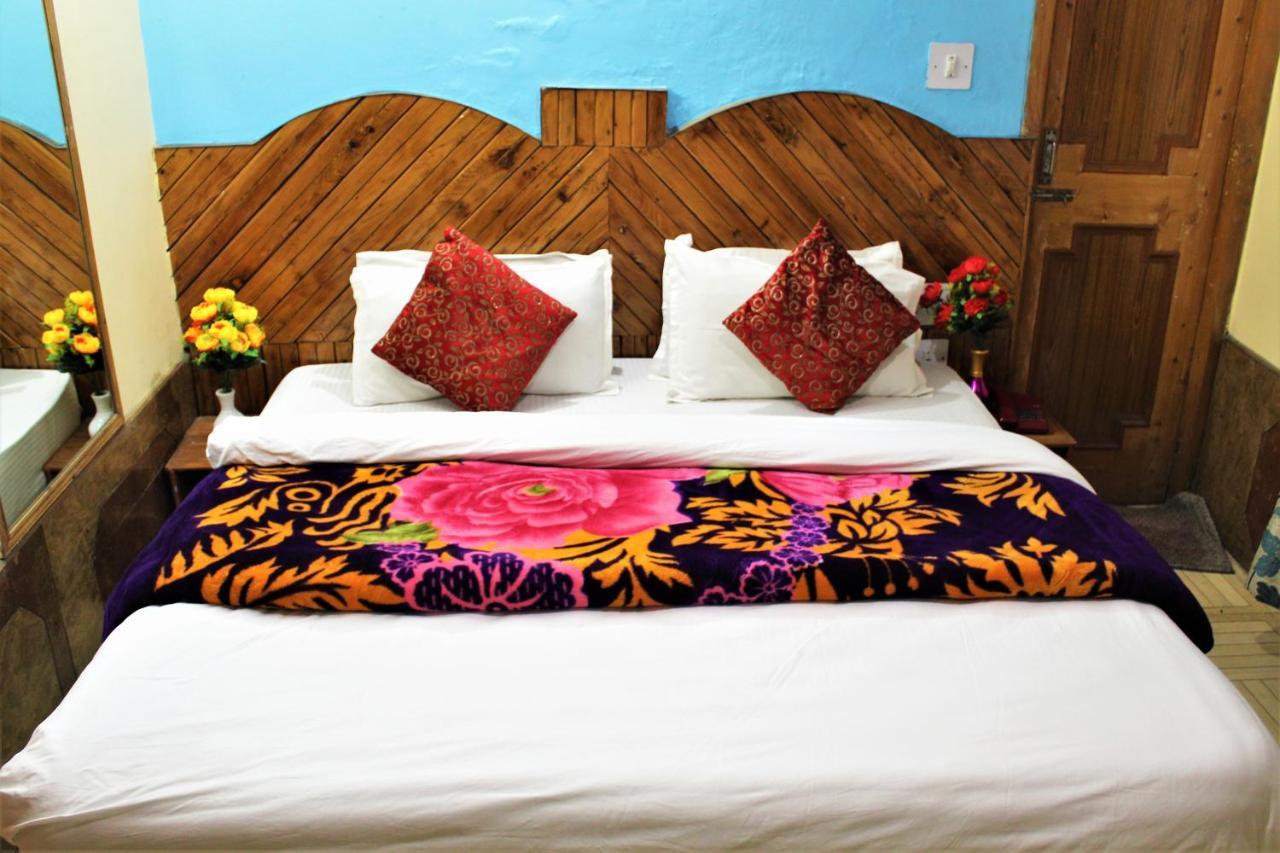 Hotel New Royal มะนาลี ภายนอก รูปภาพ