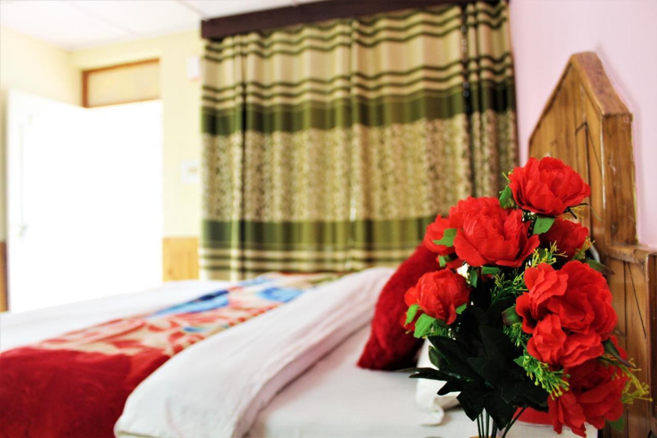 Hotel New Royal มะนาลี ภายนอก รูปภาพ