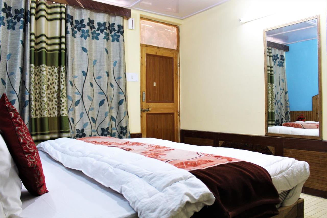 Hotel New Royal มะนาลี ภายนอก รูปภาพ
