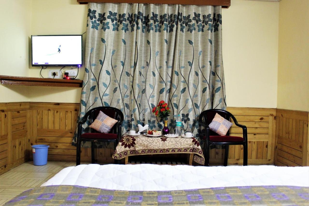 Hotel New Royal มะนาลี ภายนอก รูปภาพ
